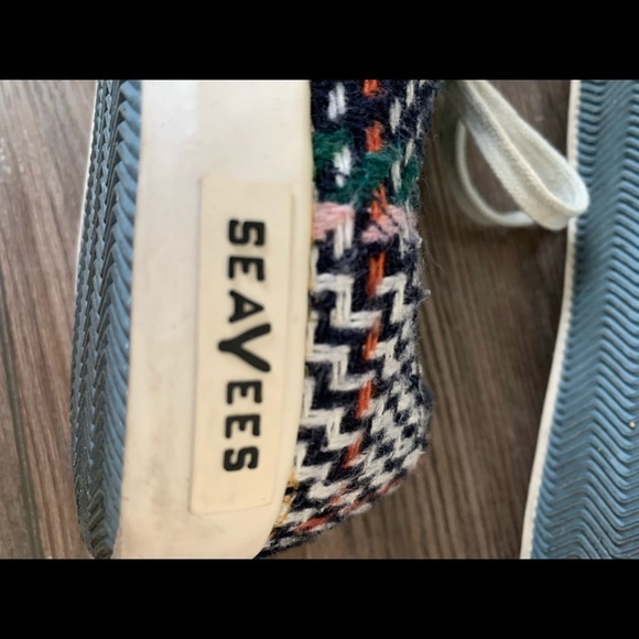 shoes - Picture 8 of 9